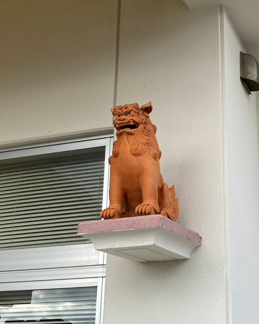 シーサーの置き方と設置方法｜玄関・門柱・屋内・屋根｜しまんちゅ工房