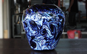 琉球ガラス　渦彩色花器　商品名「グランデ」　作匠工房