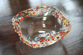琉球ガラス/水たまりサラダボウル　赤　拡大写真
