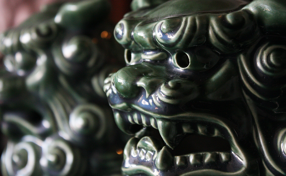 伝統鋳型シーサー立横（緑釉）作　宮城勝一郎　オス顔拡大写真